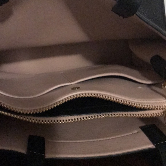 Kate Spade Hayes Street w Bonus card wallet - Picture 3 of 11